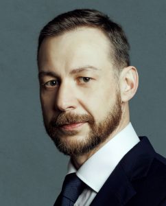 Łukasz-Chmialniak_872x1080